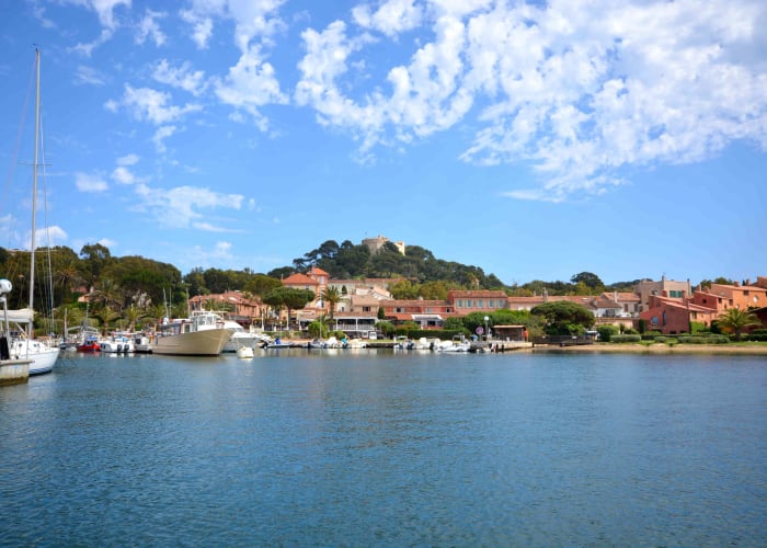 Jeudi 31 décembre: Presqu'île de Giens - La Madrague - Baie du Niel - Dîner spécial Réveillon