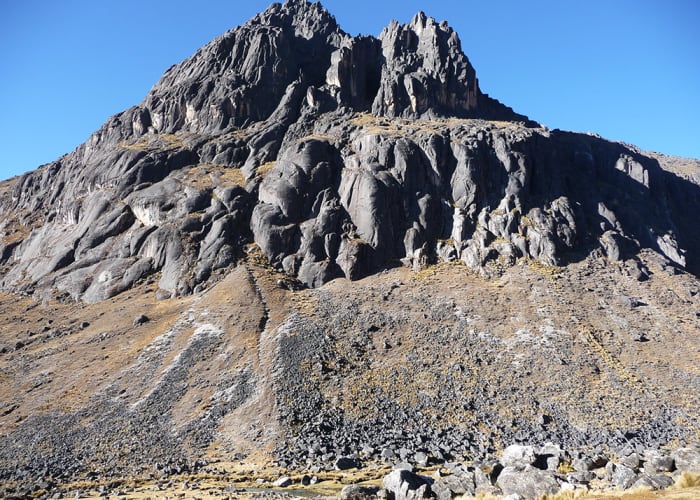 Refuge Santos - Rock Climbing
