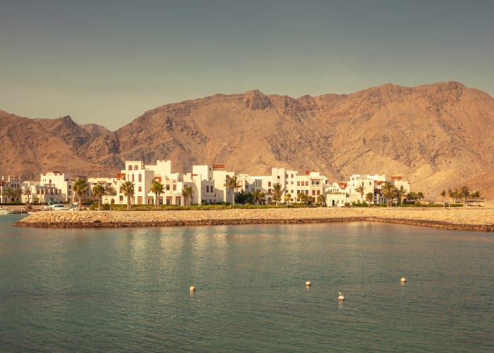 Nizwa Bahla Jabreen: 80 km