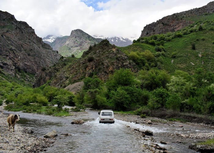 Tachkent - Tcharvak - Tachkent  - 180 km