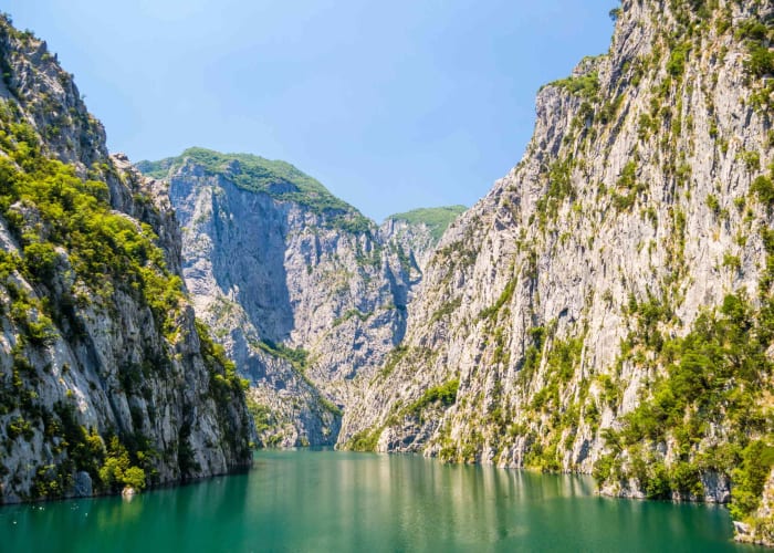 Lac de Koman et vallée de Valbona