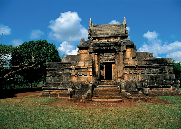 DAMBULLA - MATALE - KANDY (90Kms - 03h00)