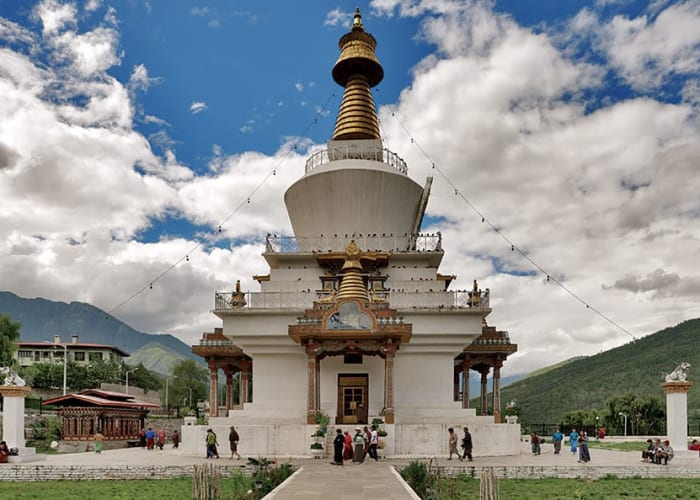Excursion à Khamsum Yulley Namgyel Chorten à Punakha