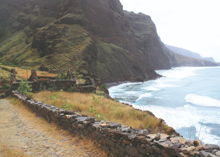 J2 Cap sur Santo Antao: Porto Novo - Tarrafal - (avec guide local)