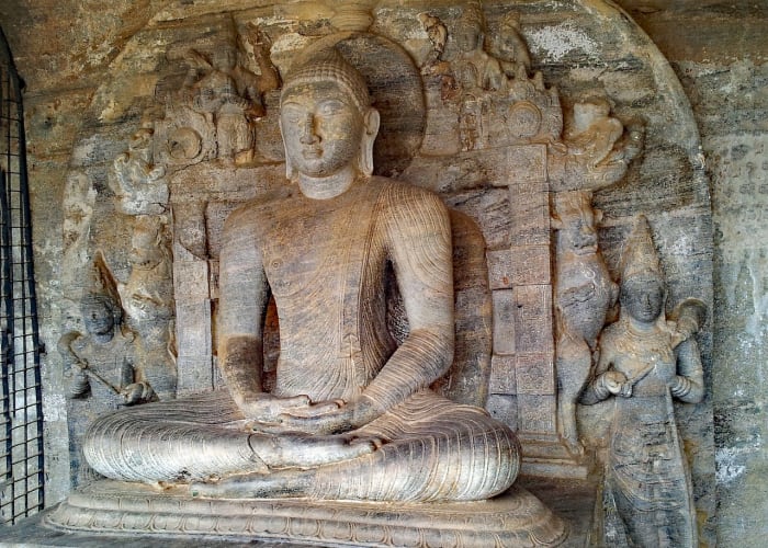Sigiriya  - Polonnaruwa  -  Sigiriya