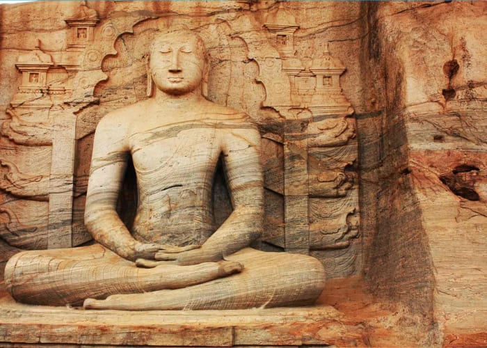 Sigiriya a Polonnaruwa a Minneriya et Sigiriya (2 h)