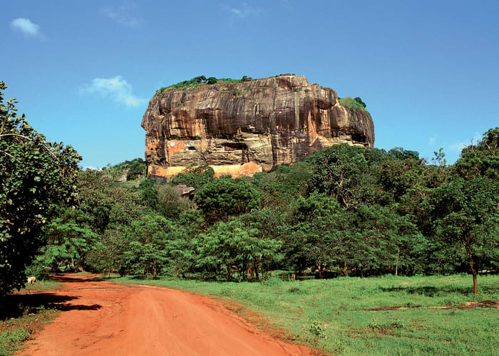 NEGOMBO -  SIGIRIYA - DAMBULLA