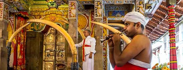 Visite du Temple de la Dent