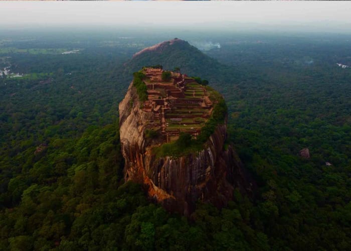 Le Rocher au lion de Sigiriya a Dambulla a Matale et Kandy (2 h)