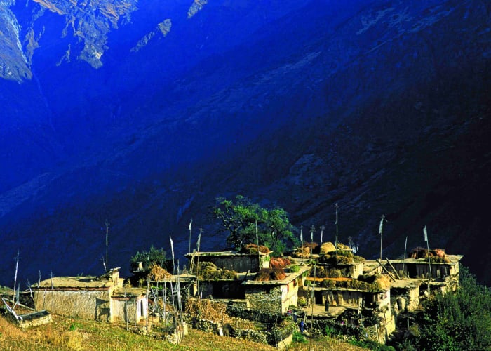 Tashi Ling Tibetan Village Pokhara (820 m) - Australian Camp (2050 m)