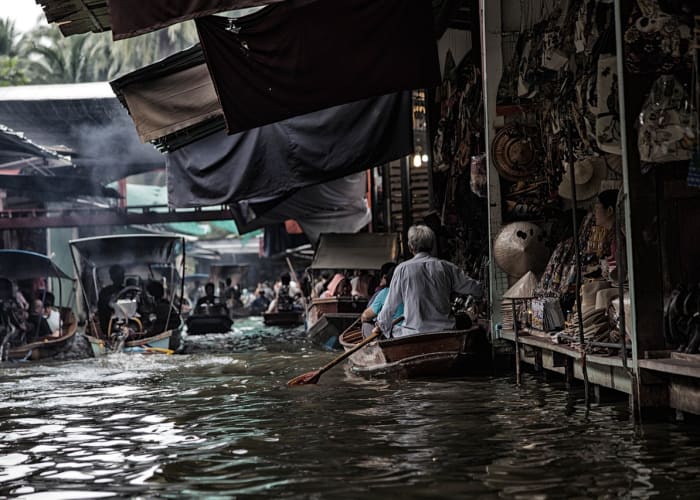De Kanchanaburi au marché flottant d'Amphawa