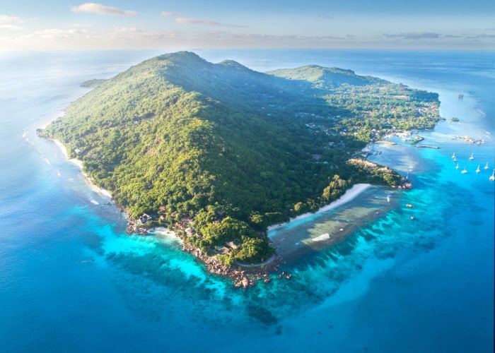 2 nuits La Digue - Patatran Village - Hotel De Charme  1 Chambre Supérieure Double en Demi-Pension