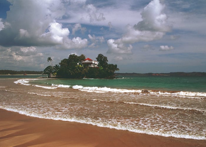 Joindre de belle plage de Sri Lanka.