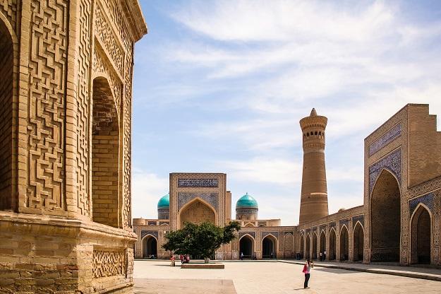 Tachkent – Boukhara (train & visites à pied)