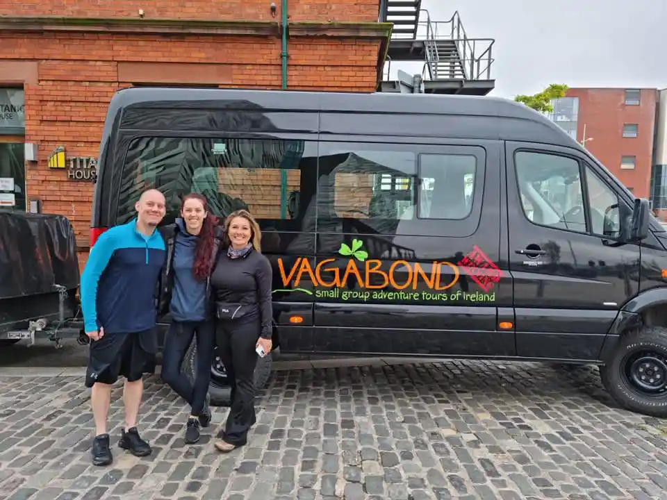 vagabond tours in partnership with big e taxi tours belfast NI