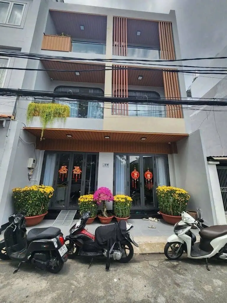 Bán Nhà 3 Tầng Ngang khủng 7m