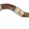 925 Silver-Plated Kudu Shofar - Jerusalem Lions with Menorah - photo 1 of 2
