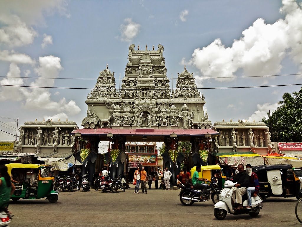 https://res.cloudinary.com/doetbfahk/image/upload/v1711516143/vedaz_temples/Annapurna-Mandir_qma9ls.jpg