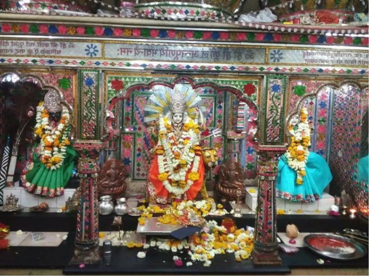 https://res.cloudinary.com/doetbfahk/image/upload/v1711719702/vedaz_temples/annapurna_temple_2_xldo0o.png