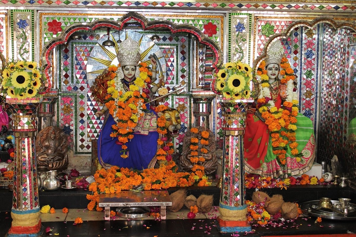 https://res.cloudinary.com/doetbfahk/image/upload/v1711719895/vedaz_temples/annapurna_3_xec1gp.jpg