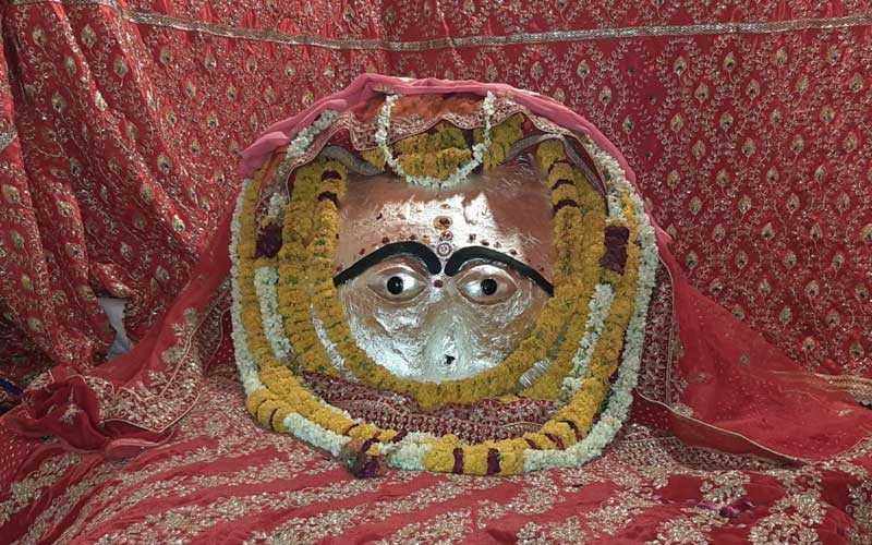 
https://res.cloudinary.com/doetbfahk/image/upload/v1711802363/vedaz_temples/maa-chamunda-ji-temple-mathura_1_bvk74v.jpg

