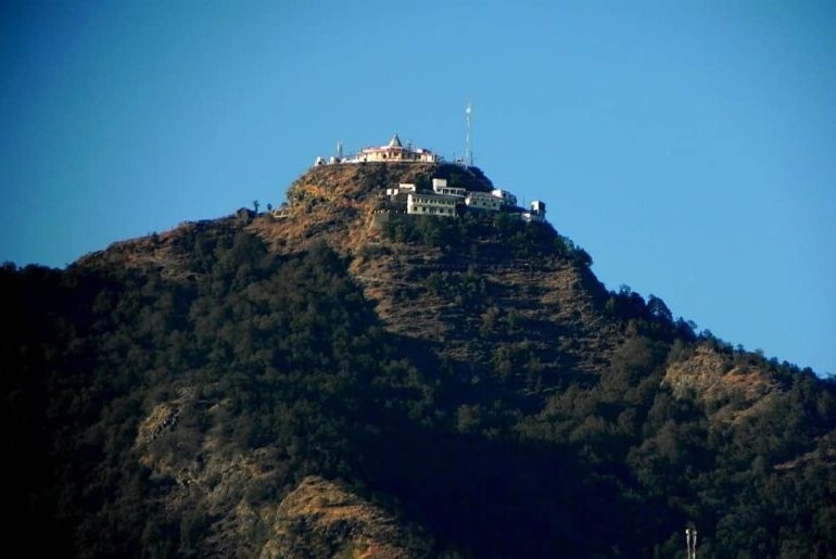 https://res.cloudinary.com/doetbfahk/image/upload/v1711971024/vedaz_temples/Chandrabadni-Temple-1_xfkht4.jpg