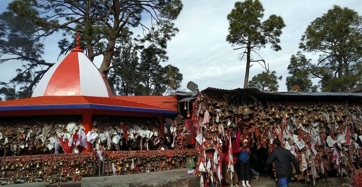
https://res.cloudinary.com/doetbfahk/image/upload/v1711985229/vedaz_temples/chitai-temple-inside_xvbaw0.jpg
