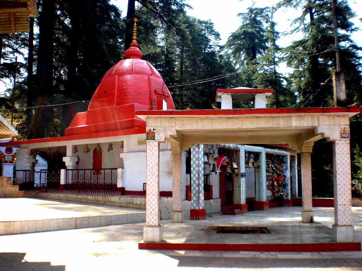 https://res.cloudinary.com/doetbfahk/image/upload/v1712003587/vedaz_temples/haat-kalika-temple_1_sihyz3.jpg