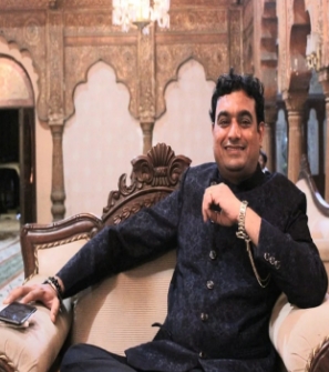 Acharya Madhav – Vedaz Astrologer