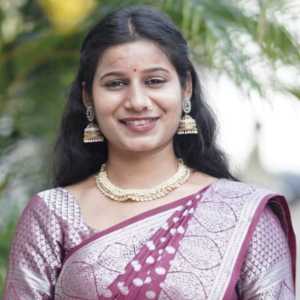 Acharya Shruti – Vedaz Astrologer