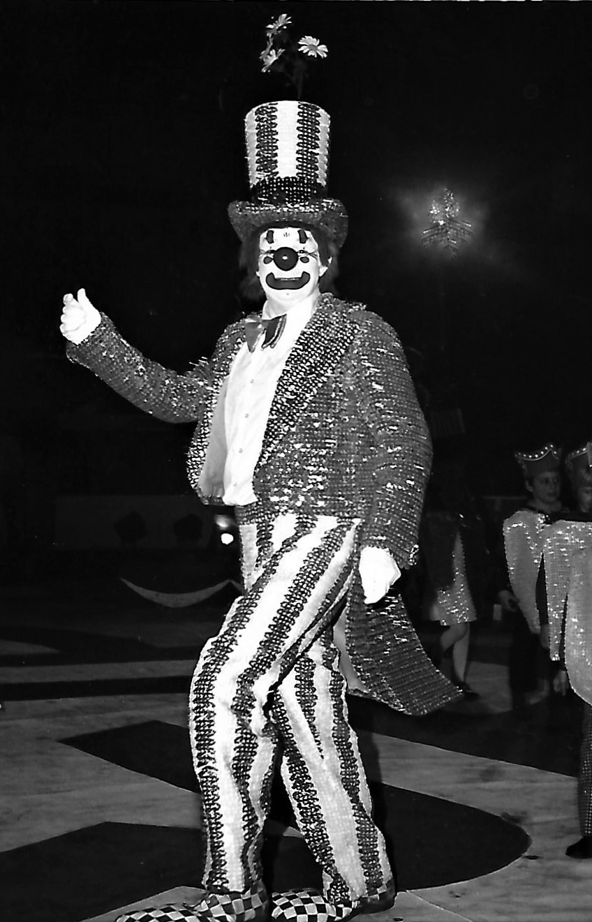 Grand Marshall Oopsy Daisy