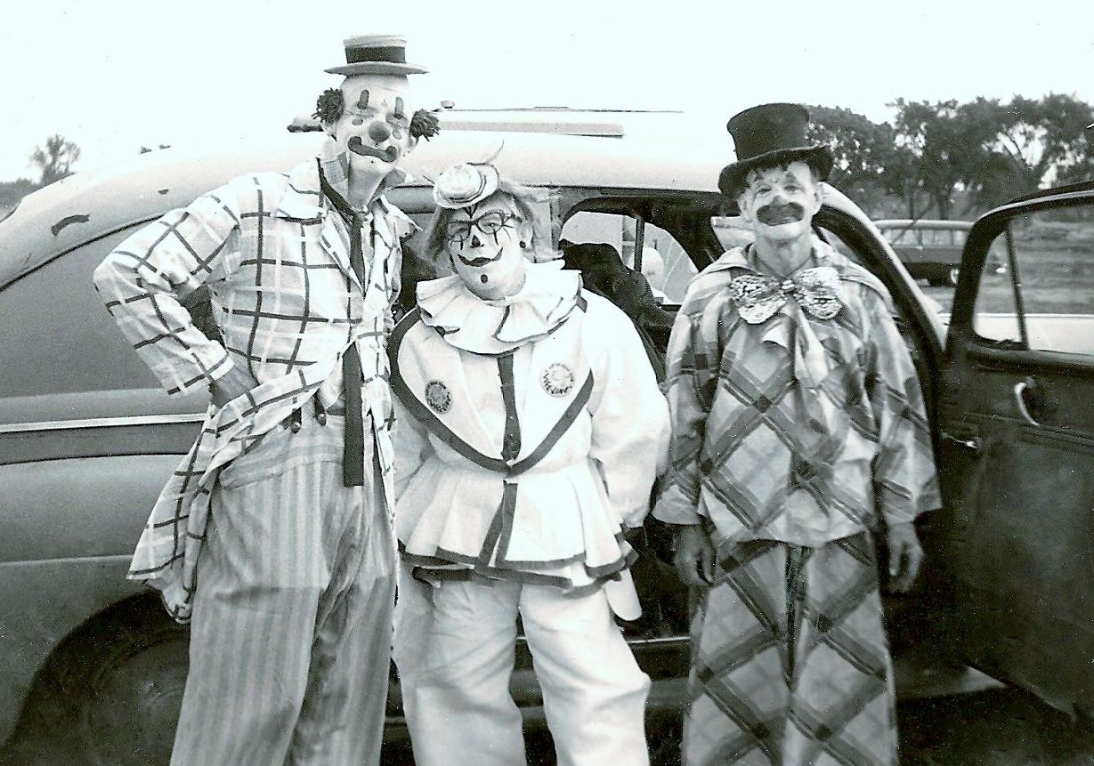 Bob McNea as first professional circus clown Popo Nay