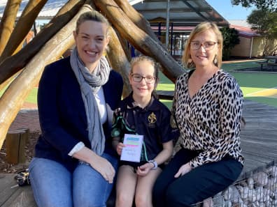 Mother Sarah Bolitho with daughter Kara and class teacher Mrs Alison Jesson.