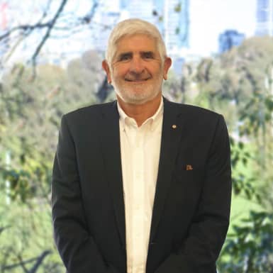 Headshot of Emeritus Professor Bill Louden.