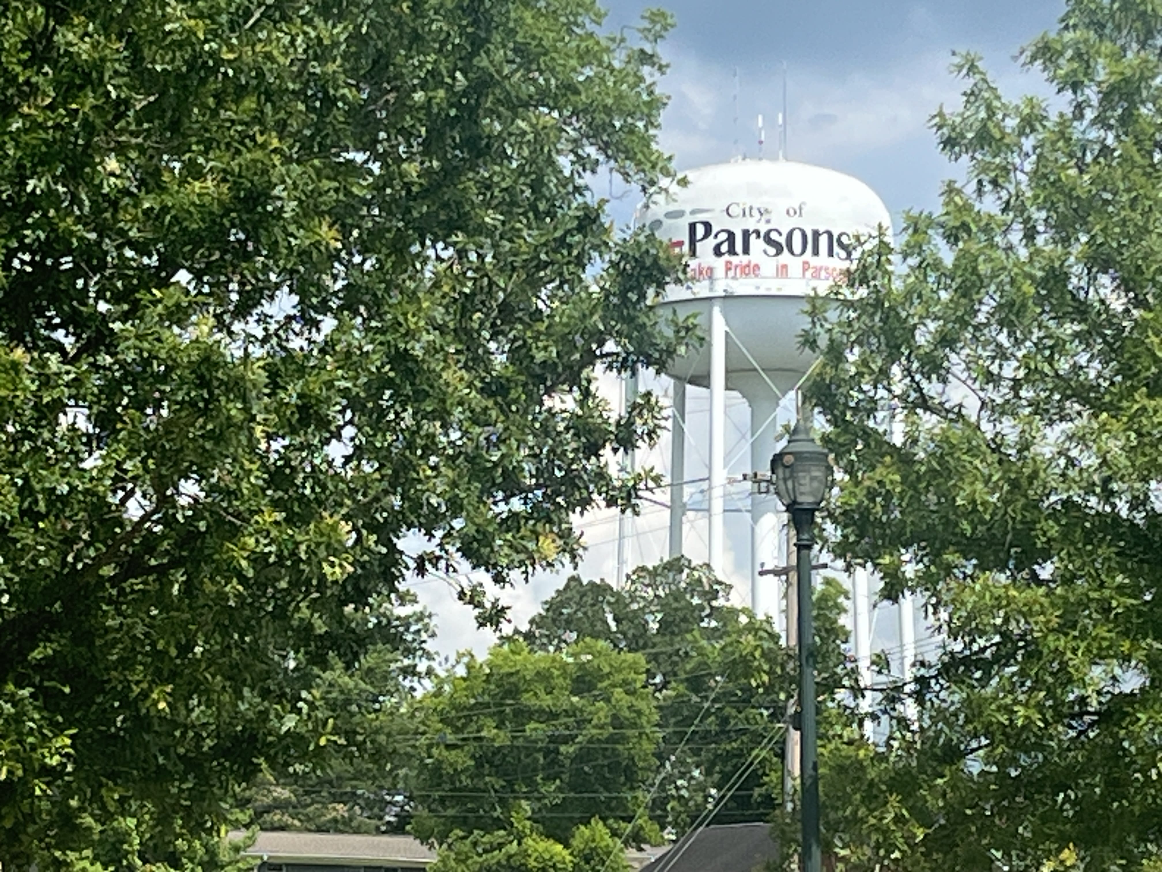 Downtown Parsons - 20 mins from property