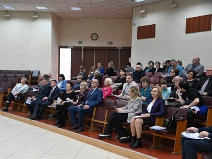 По программе профобучения на площадке Центральной больницы Заринска подготовят больше 40 медицинских сестер