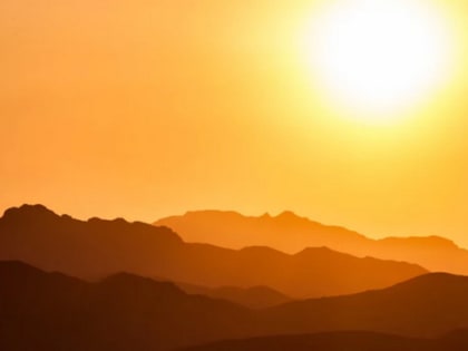 Количество обращений в больницу возрастает. Как пережить жару: советы терапевта