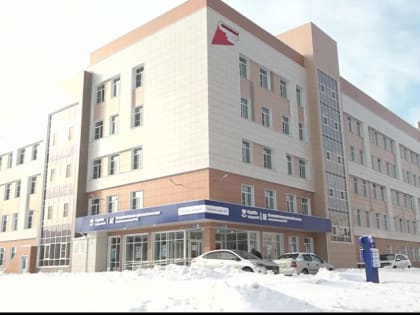 В первый день приёма в барнаульскую поликлинику №14 пришло около 800 пациентов