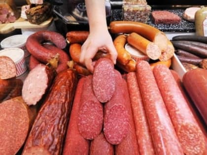 Триумф колбасы: в крае нарастили производство мясных изделий и экспорт куриных лапок