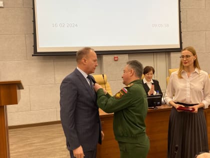 Депутат Дмитрий Аганов награжден медалью «За укрепление боевого содружества»