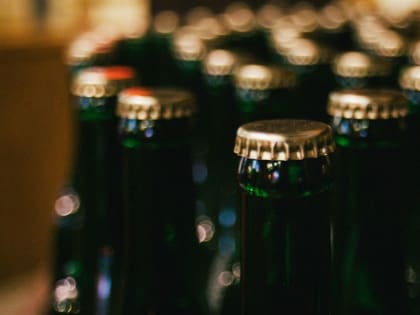 Депутаты АКЗС одобрили запрет на продажу алкоголя в праздники