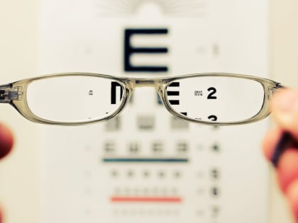 Эпидемия близорукости: как гаджеты влияют на здоровье детей в России