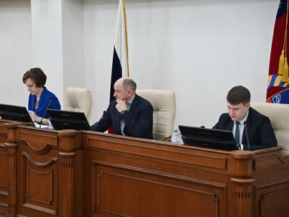 Накануне февральской сессии в АКЗС прошли заседания постоянных депутатских объединений