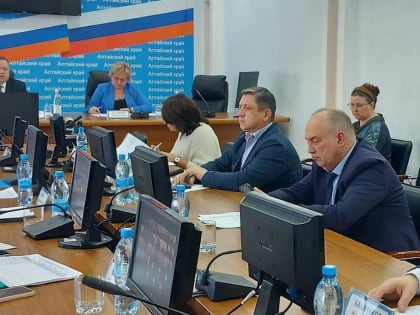 В Алтайском крае продолжается капитальный ремонт учреждений образования в рамках новых нацпроектов