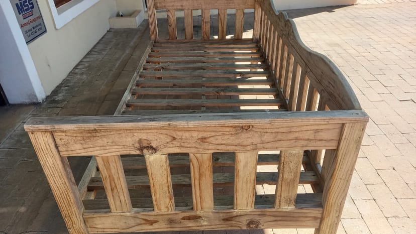 Side view showing sun damage