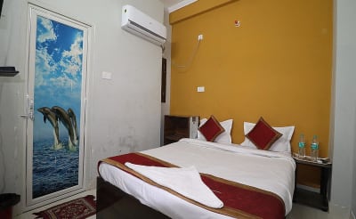 Gallery 12