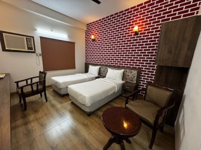Gallery 11