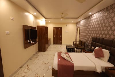 Gallery 7