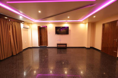 Gallery 32