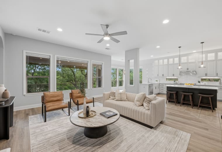 Immaculate 1.5 story in Falconhead West